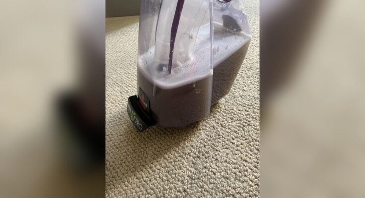Can I Put Vinegar In Bissell Carpet Cleaner