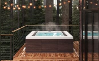 Can You Use a Hot Tub Vacuum While Soaking in the Tub?