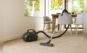 How Do I Choose a Vacuum Cleaner for Thick Rugs?