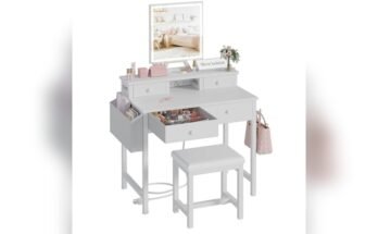 Best Makeup Vanity Desk for Beginners