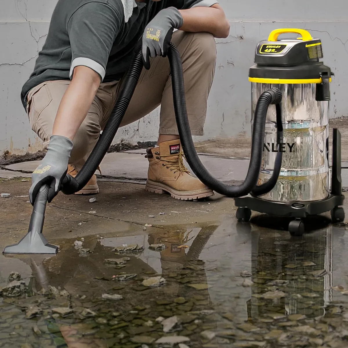 Can shop vacuums remove water from a basement?