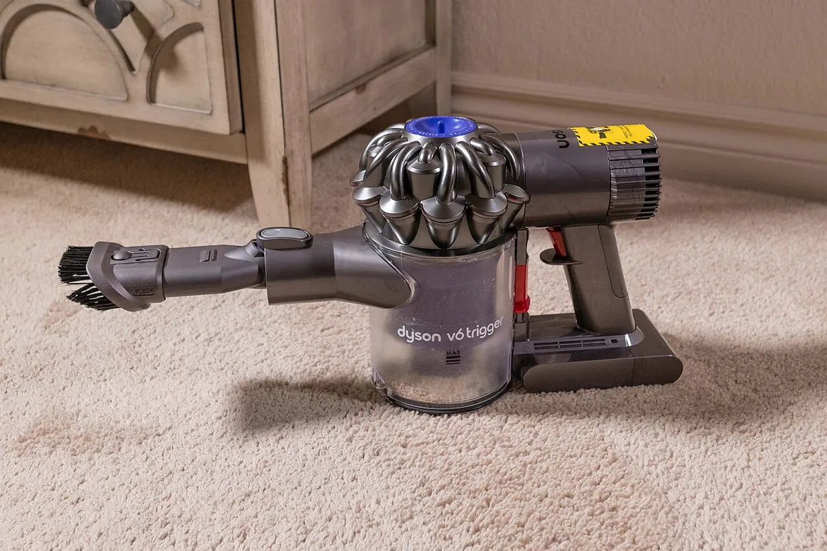 Cordless vs. corded handheld vacuums