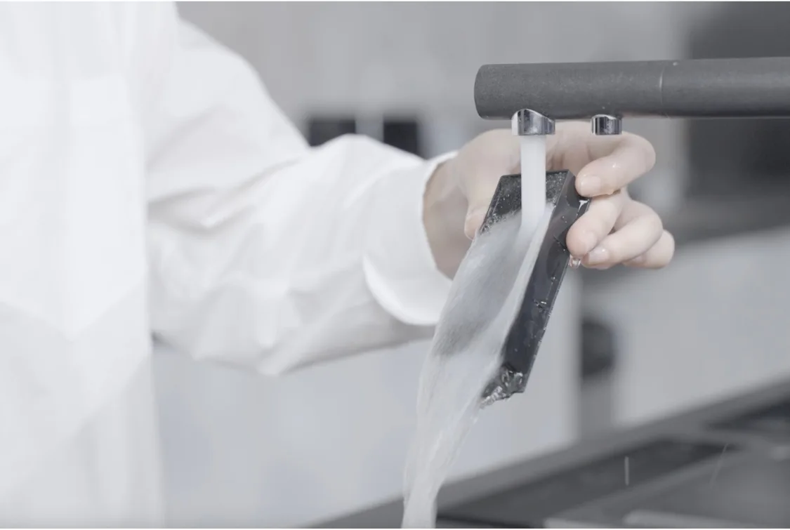 washing a washable robot vacuum filter